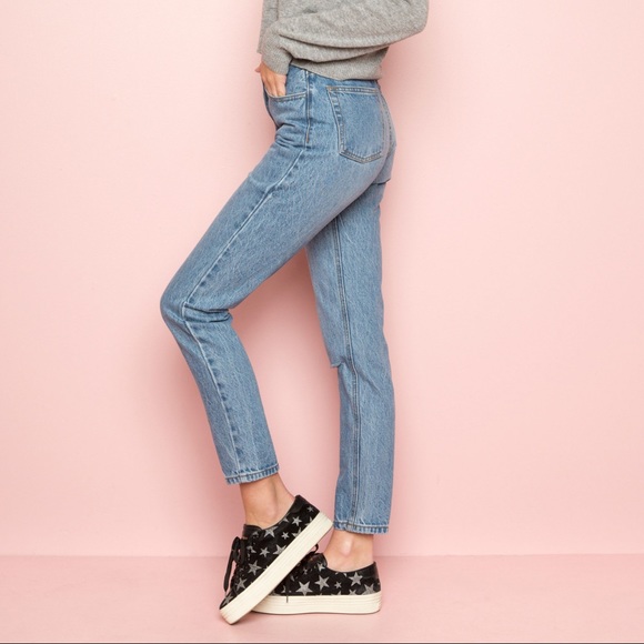 brandy melville jane light wash jeans xs